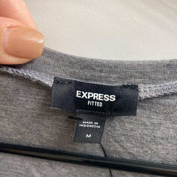 Express Supersoft Fitted V-neck Double Layer Tee - Picture 3 of 8